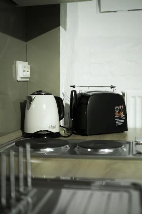 Central, Cozy & Beautiful Designed 2-Rooms Apt. Near River 베를린 외부 사진